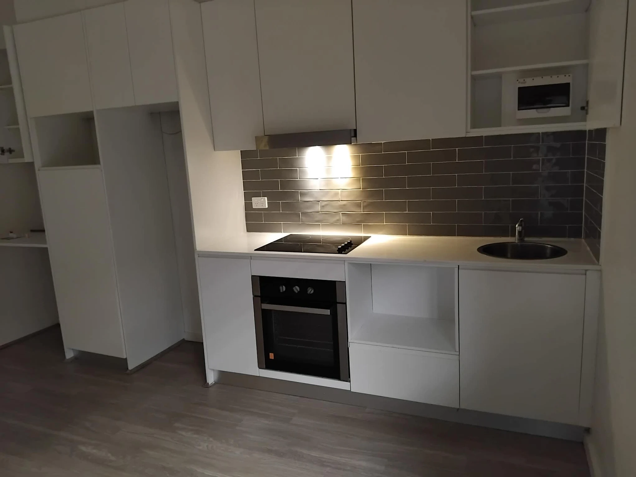 Finished kitchen after detailed cleaning